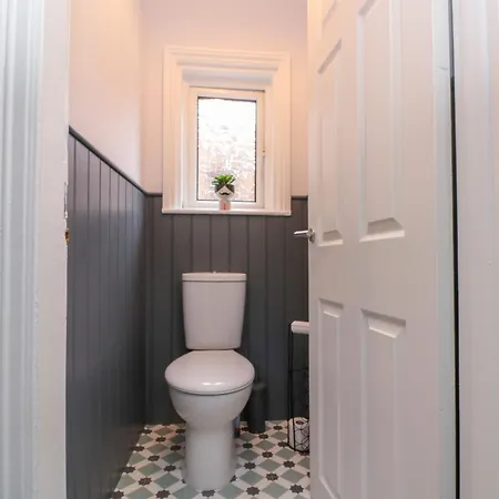 40 Ashville Avenue *