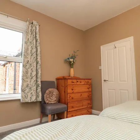 40 Ashville Avenue *